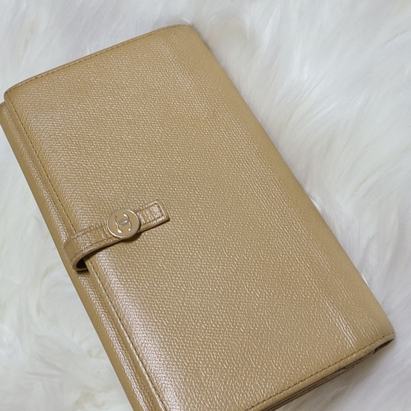 💯 Authentic Chanel Wallet- Bifold ✨️ - Picture 11 of 14